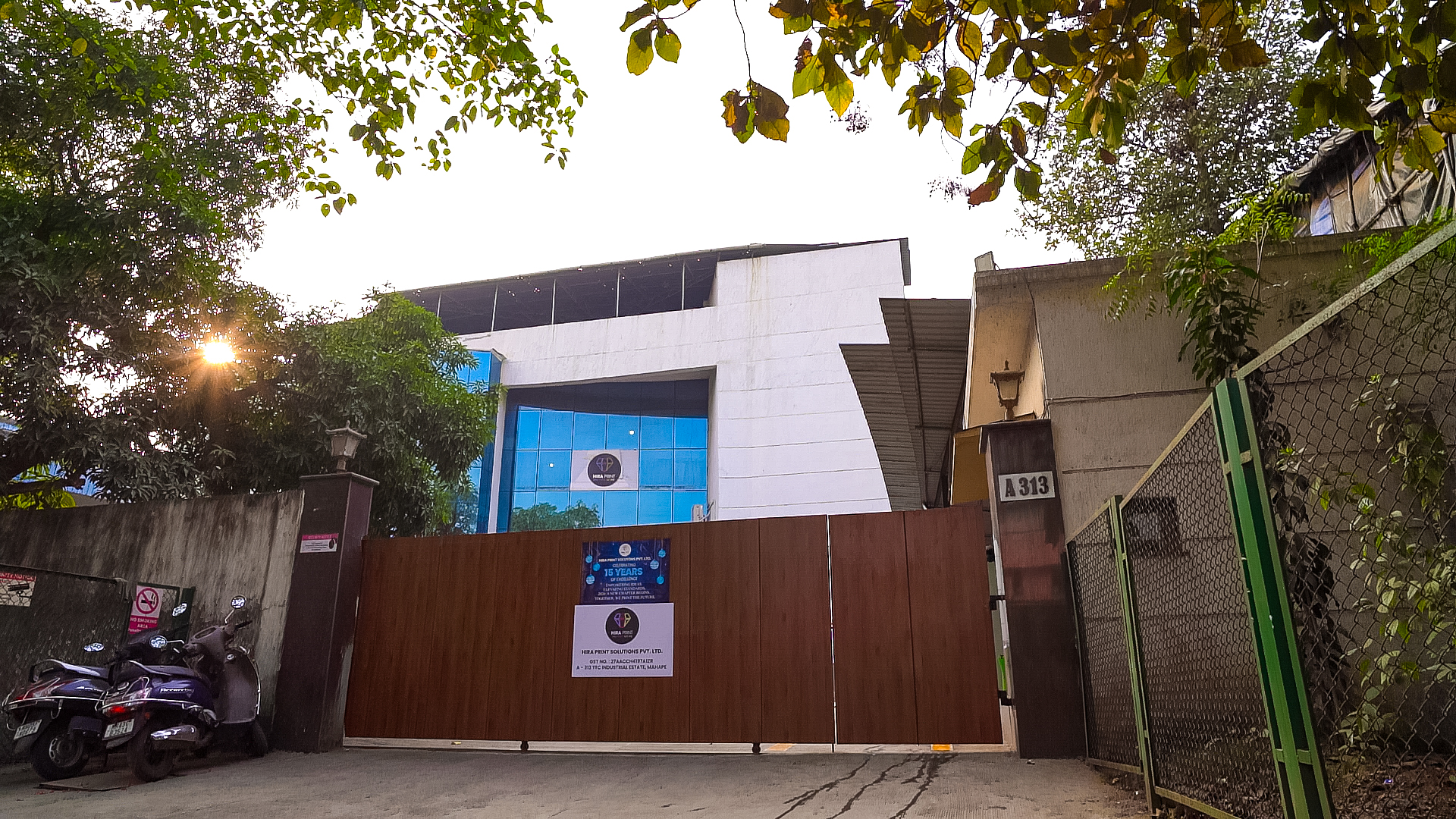 Hira Print Solutions Interior View